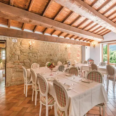 Nine-Bedroom Holiday Home In Citta?Di Castello *