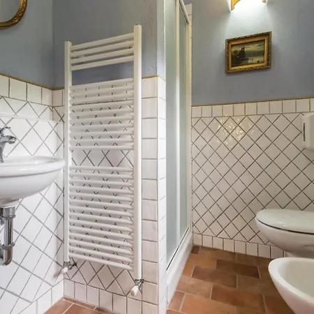 Nine-Bedroom Holiday Home In Citta?Di Castello * Calzolaro