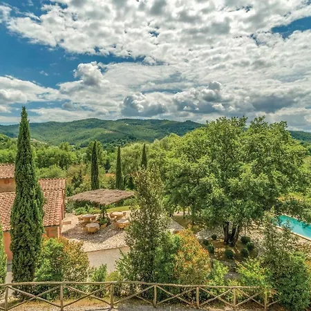 Nine-Bedroom Holiday Home In Citta?Di Castello Casa vacanze *