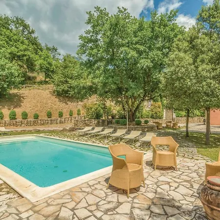 Nine-Bedroom Holiday Home In Citta?Di Castello Casa vacanze Calzolaro