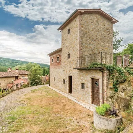 Nine-Bedroom Holiday Home In Citta?Di Castello Calzolaro