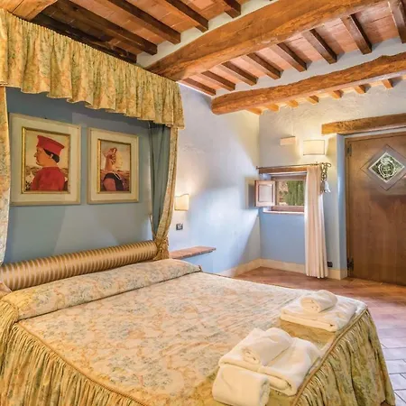 Nine-Bedroom Holiday Home In Citta?Di Castello * Calzolaro