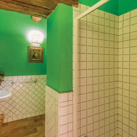 Nine-Bedroom Holiday Home In Citta?Di Castello * Calzolaro