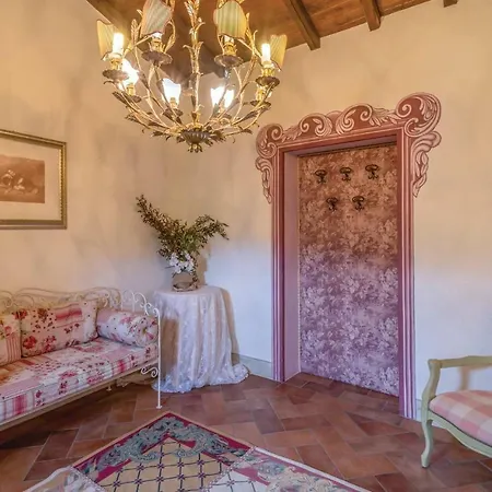 Nine-Bedroom Holiday Home In Citta?Di Castello Casa vacanze