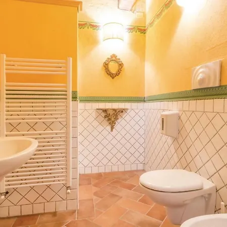 Nine-Bedroom Holiday Home In Citta?Di Castello Casa vacanze