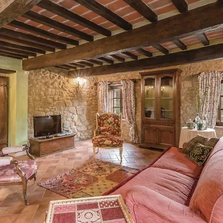 Nine-Bedroom Holiday Home In Citta?Di Castello Calzolaro